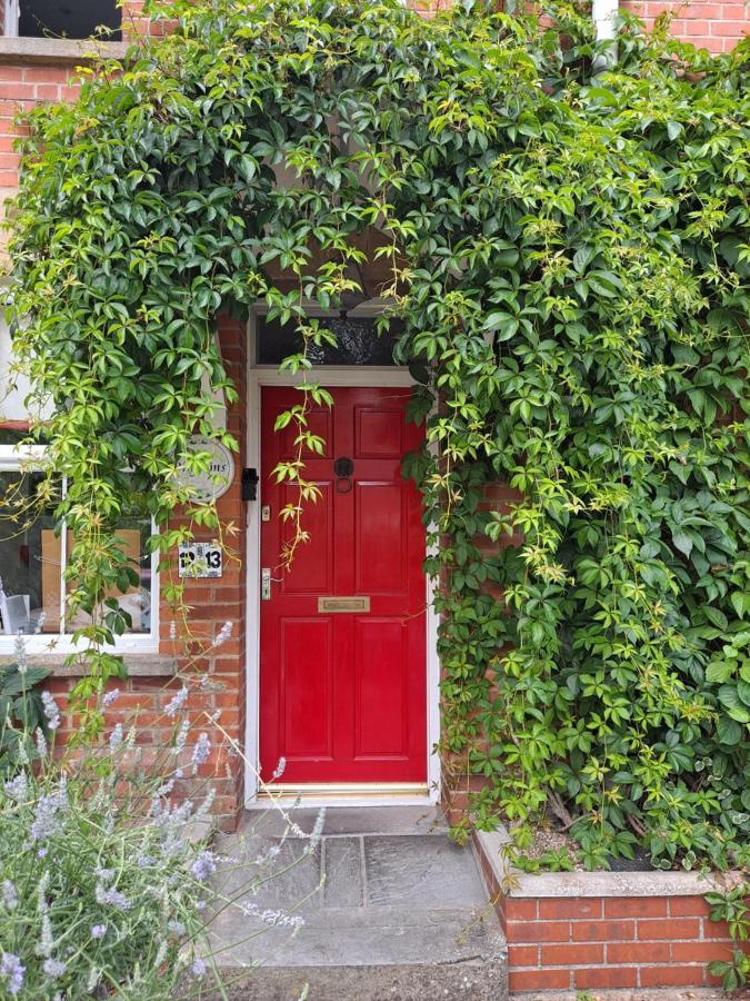 Pilgrims Of The Goddess Bed and Breakfast Glastonbury Exteriör bild