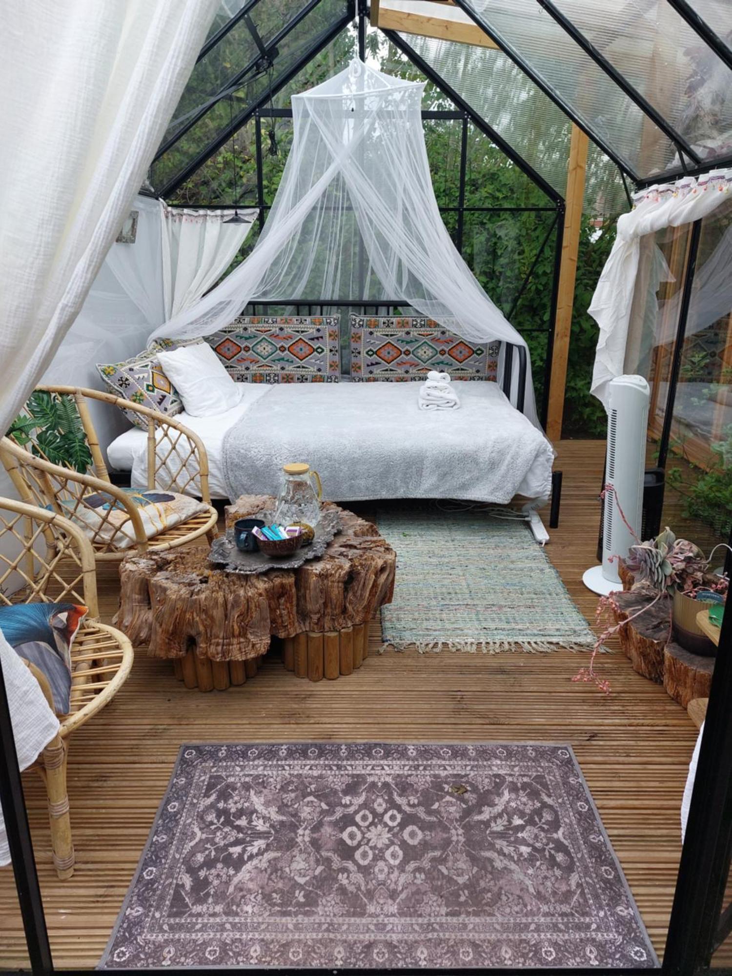 Pilgrims Of The Goddess Bed and Breakfast Glastonbury Exteriör bild